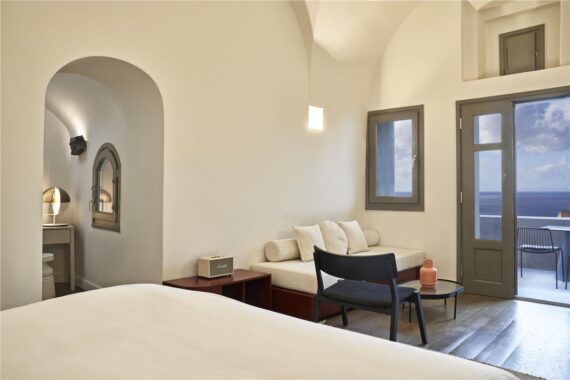 Old Castle Oia 4*