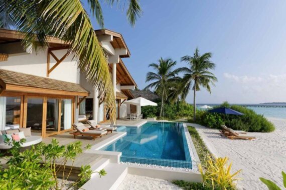 Emerald Faarufushi Resort & Spa 5*