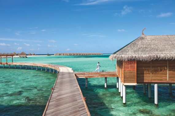 Constance Moofushi 5*
