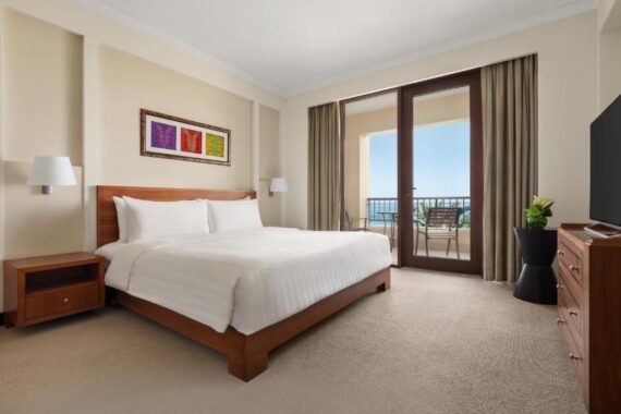 DoubleTree by Hilton Muscat Al Waha 5*