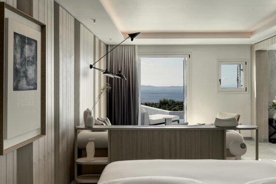 Deos Mykonos 5*