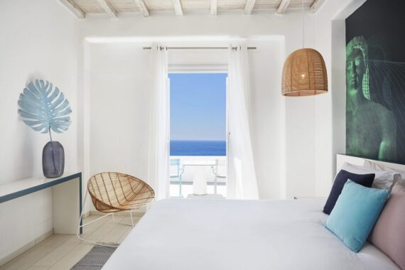 Kouros Hotel And Suites 5*