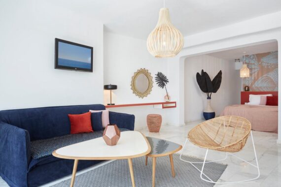 Kouros Hotel And Suites 5*