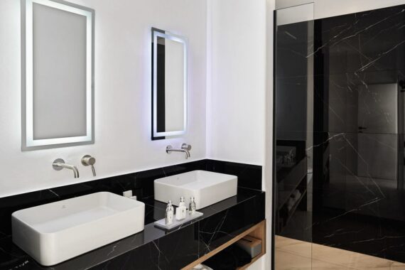 Kouros Hotel And Suites 5*