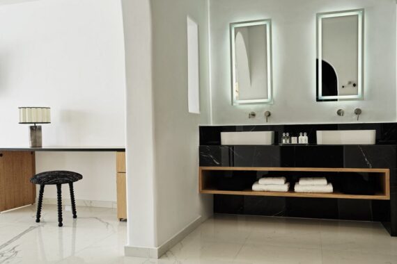Kouros Hotel And Suites 5*