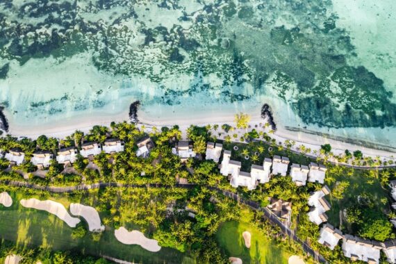 Paradis Beachcomber Golf Resort & Spa 5*