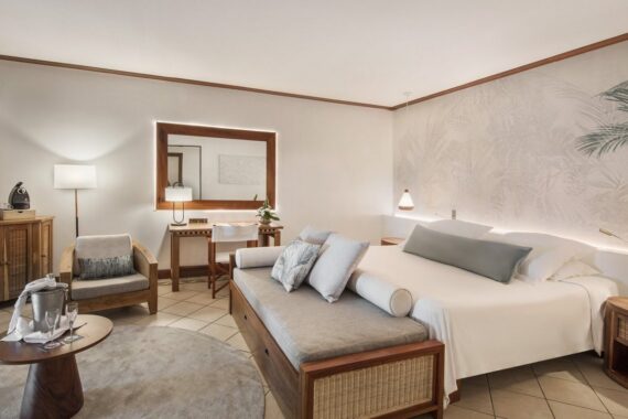 Paradis Beachcomber Golf Resort & Spa 5*