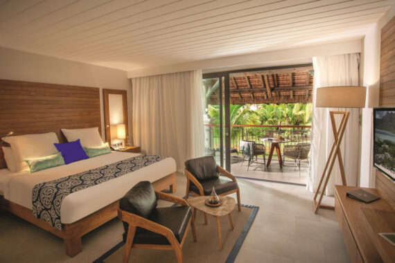 Paradis Beachcomber Golf Resort & Spa 5*