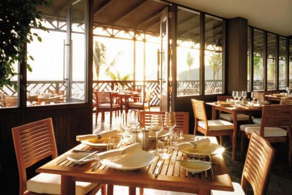 Hilton Muscat Al Bandar 5*