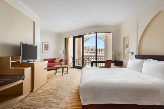 Hilton Muscat Al Bandar 5*